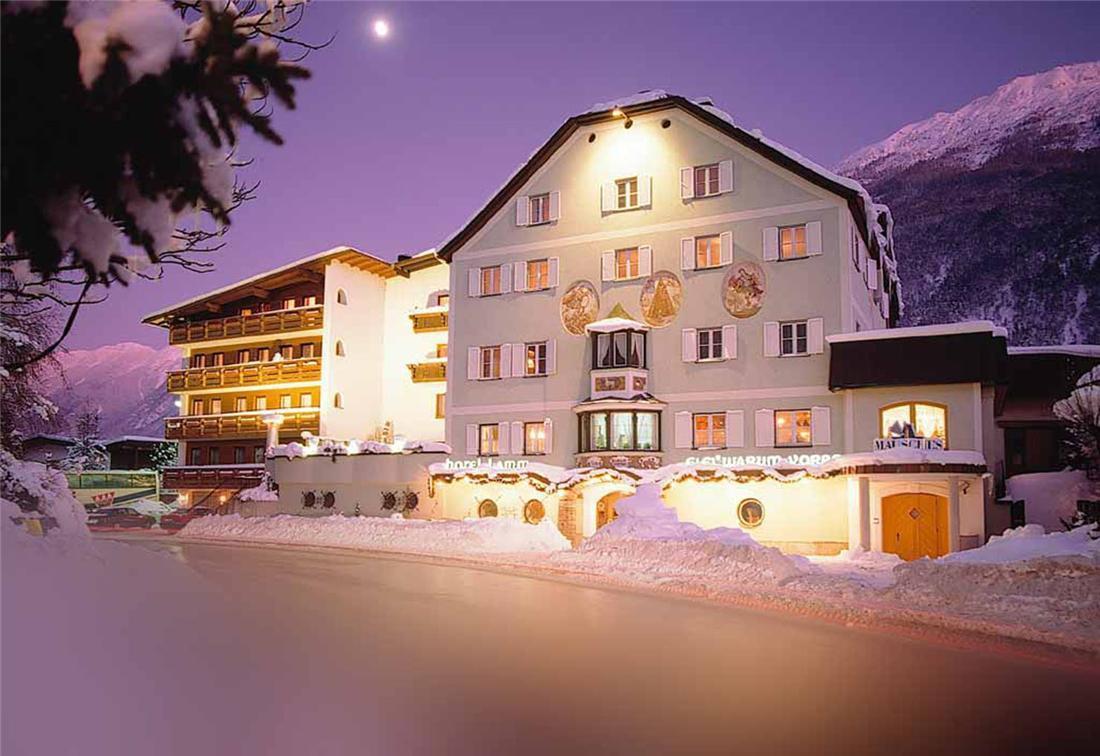 Hotel Zum Lamm Tarrenz Bagian luar foto